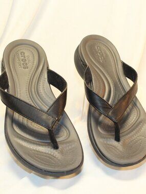 Crocs Size Women 7 Black on Gray Capri V Dual Comfort Flip Flop Thong Sandals